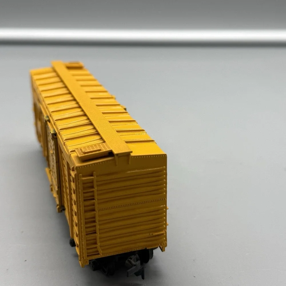 HO Scale M-K-T Katy 47150 Yellow Livestock Stock Car Missouri Kansas Texas